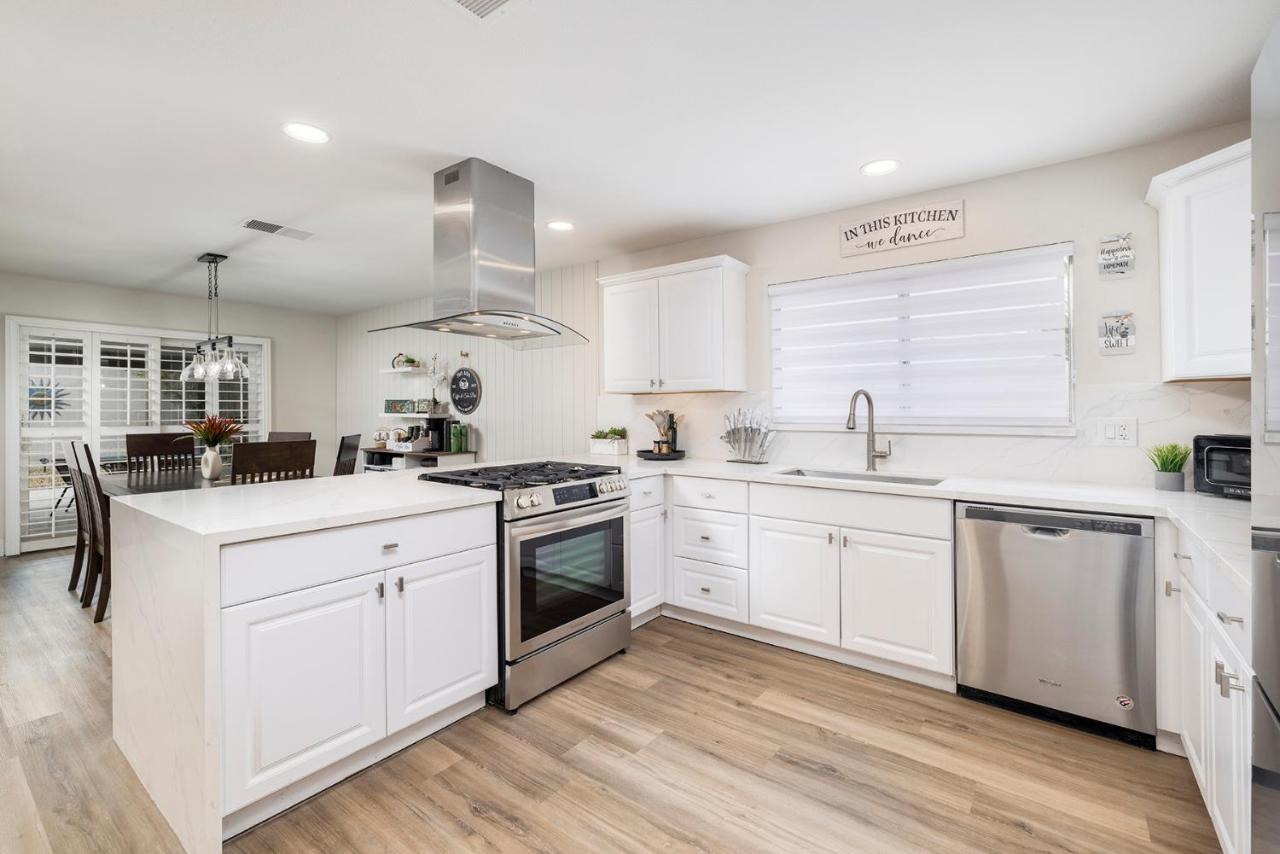 Single Story Minutes From Summerlin With Rv Parking & Dog Friendly Λας Βέγκας Εξωτερικό φωτογραφία